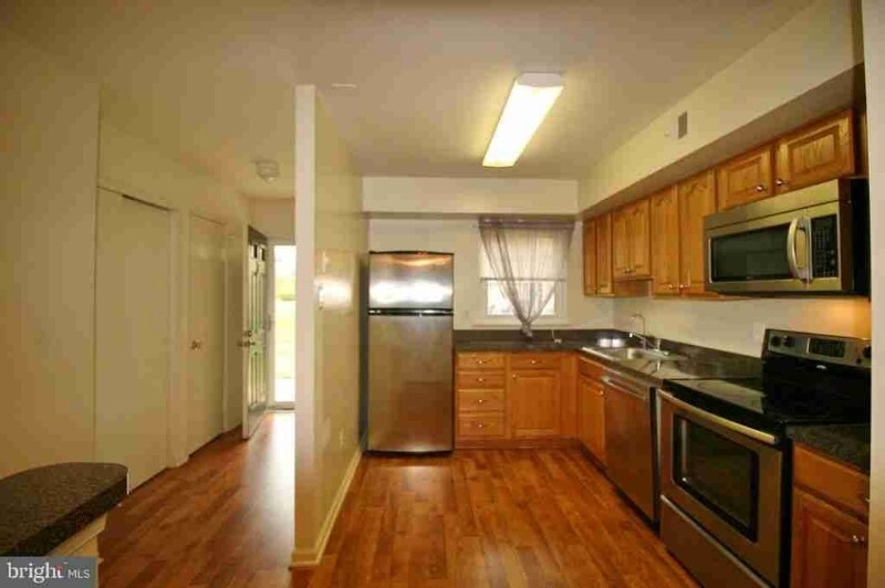 Building Photo - 38 Barclay Ct