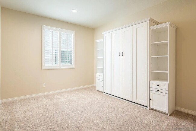 Building Photo - 518 Surfbird Ln