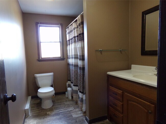 Building Photo - 900 Wallace St