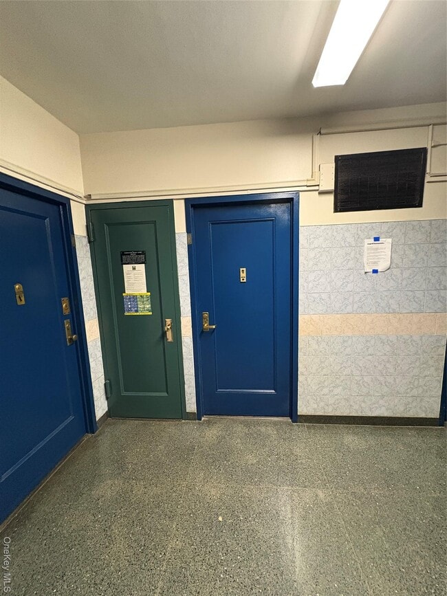 Building Photo - 24 Metropolitan Oval