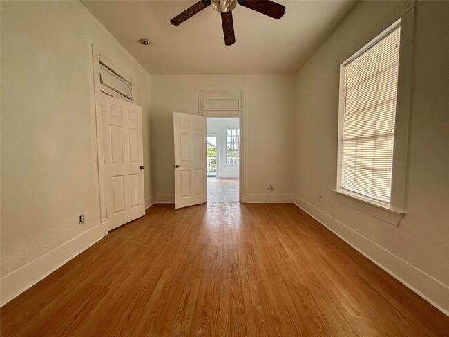 Building Photo - 3410 Sealy Ave