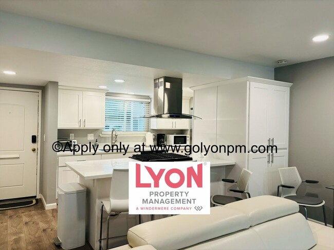 Building Photo - Gorgeous modern 2 bedroom/1.5 bath in Arde...