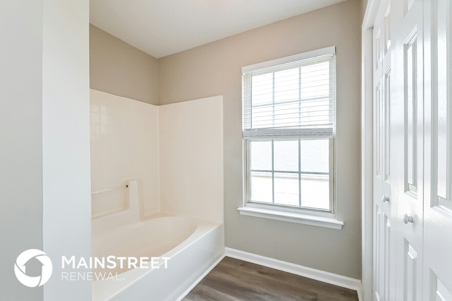Building Photo - 412 Feldspar Way