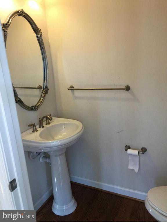 Building Photo - 542 Rudbeckia Pl