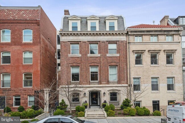 Building Photo - 1745 N St NW