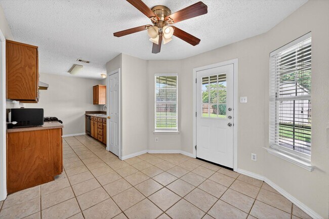 Building Photo - Spacious Denton Home with Dual Primary Suites & Oversized Lot!