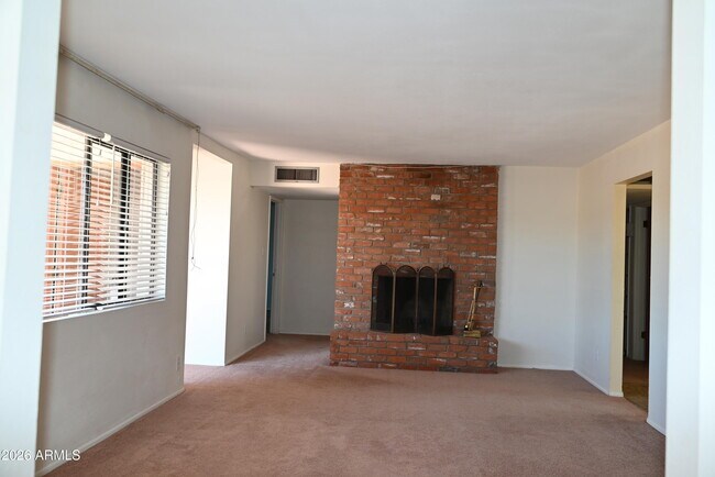 Building Photo - 8339 E Cholla St