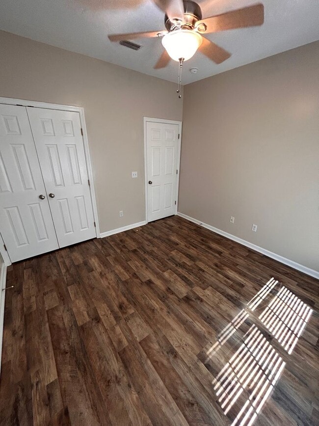 Building Photo - Fountain Crest Subdivision!