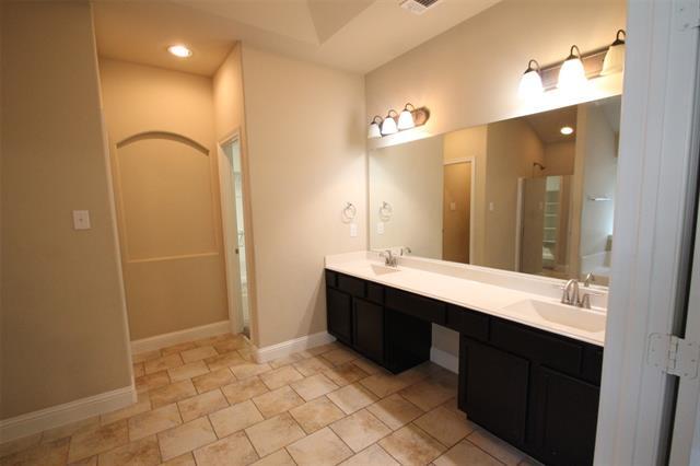 Building Photo - 3102 Flowering Springs Dr