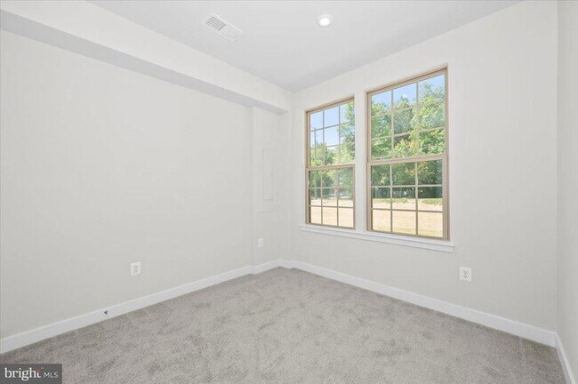 Building Photo - 19822 Habitat Ter