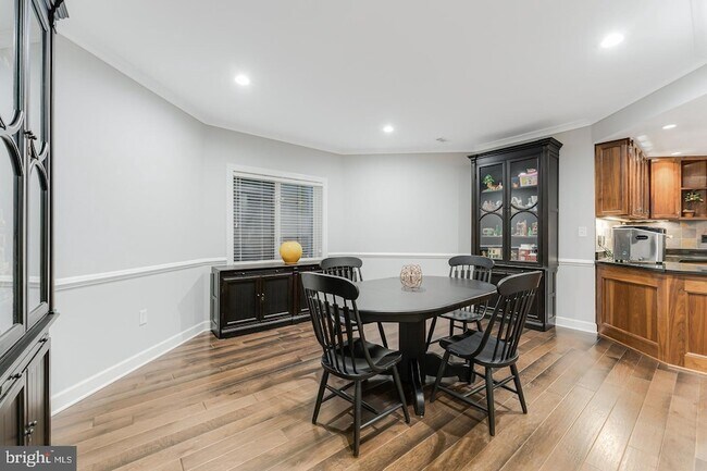 Building Photo - 7814 Crownhurst Ct