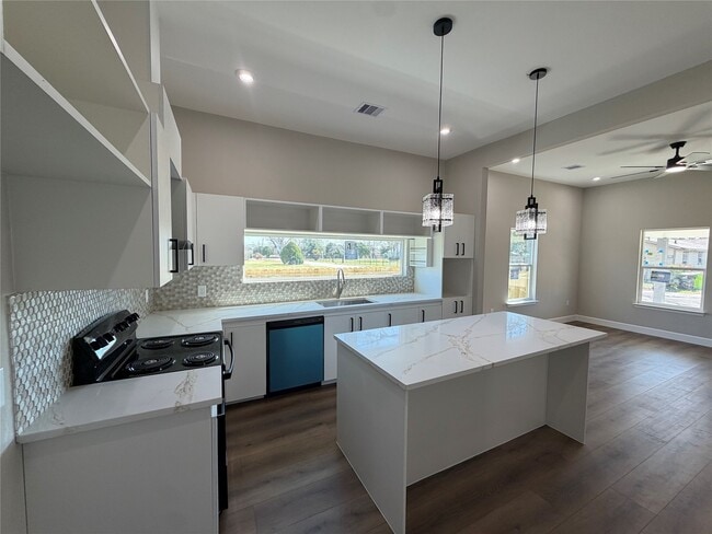 Building Photo - 1610 George Ave