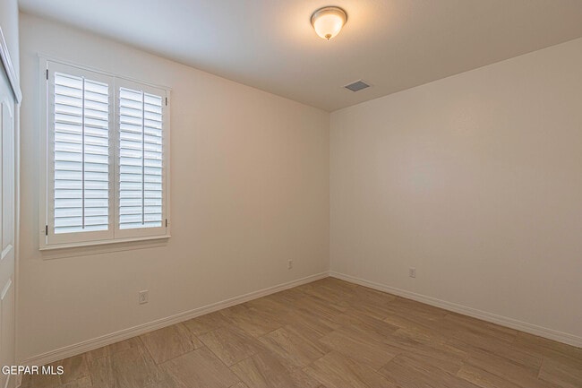 Building Photo - 10725 Walden Pond St