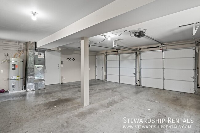 Building Photo - 3620 SE 36th Cir