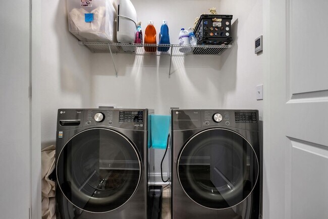 Building Photo - 458 Grand Oaks Rd