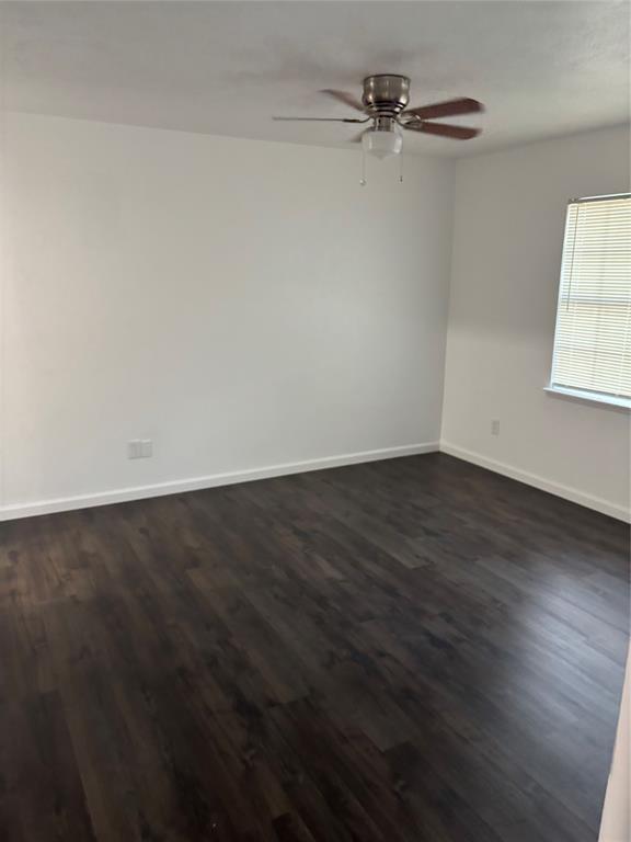 Building Photo - 4710 Cairnlomond St