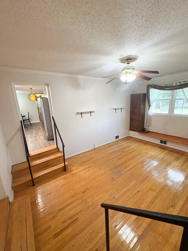 Building Photo - 1 Delane Dr