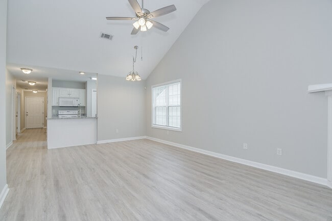 Building Photo - 448 Northrop Pl