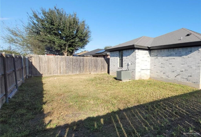 Building Photo - 9017 N 37th Ln