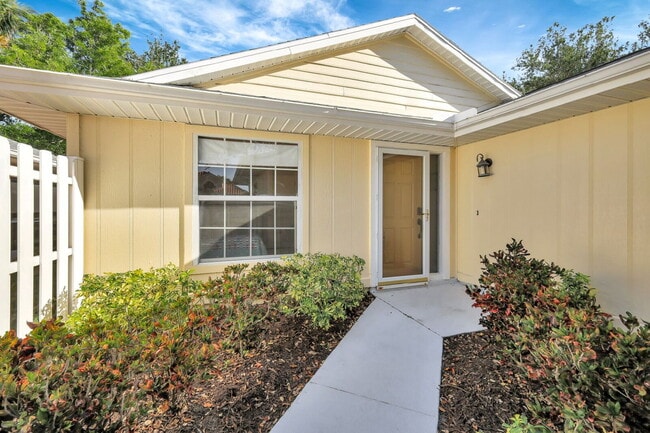 Building Photo - Furnished 2-Bedroom Home in Gulf Harbour Y...