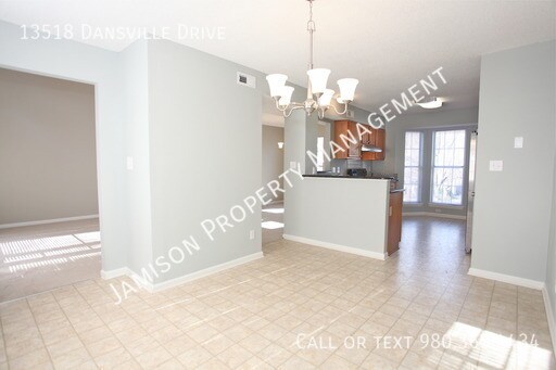 Building Photo - 13518 Dansville Dr