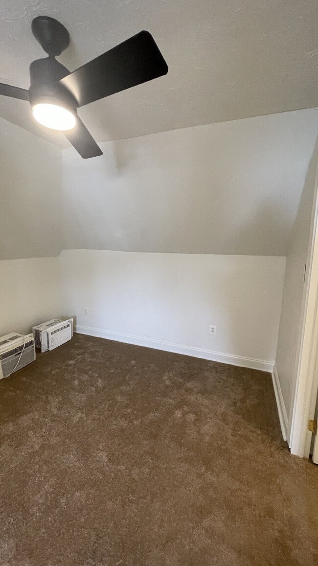 Building Photo - Spacious 3-Bedroom in Bellevue – Minutes from Downtown Pittsburgh!