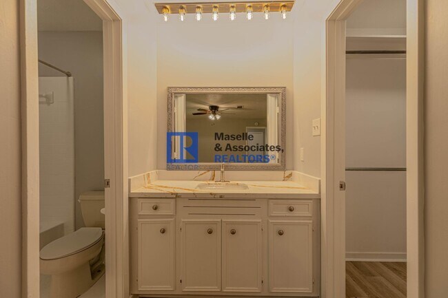 Building Photo - Charming 4-Bed, 2.5-Bath Home in the Heart...