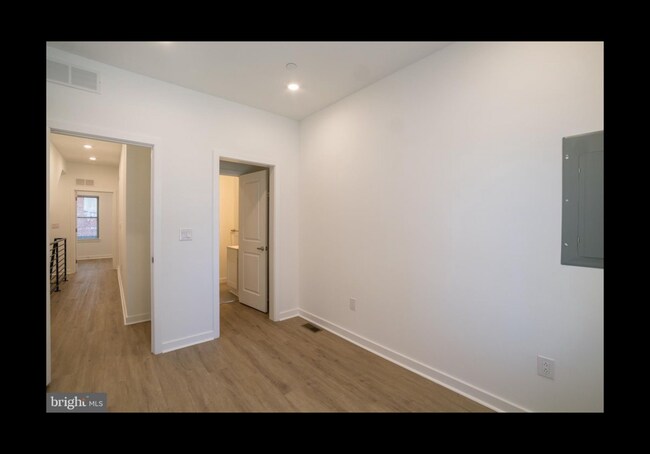 Building Photo - 1107 S 27th St