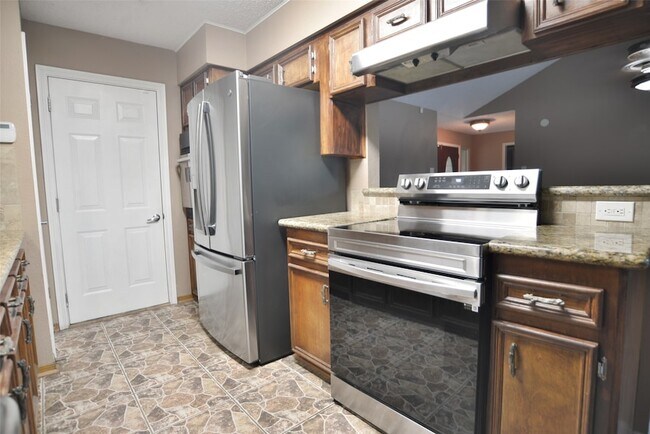 Building Photo - 3009 Rose Ln