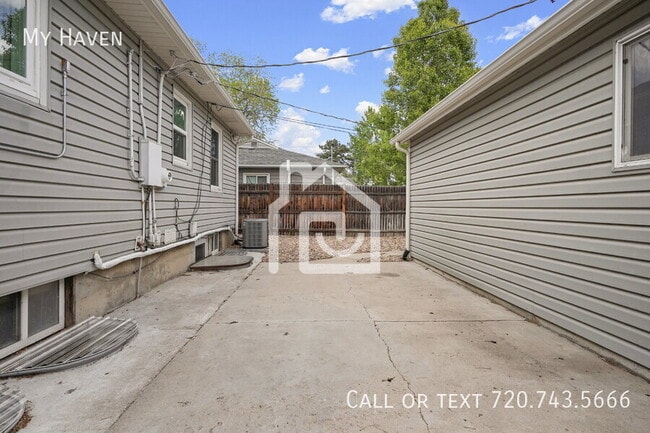 Building Photo - 1700 Willow St