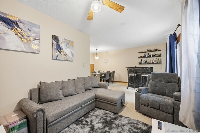 Building Photo - 25 Washington St