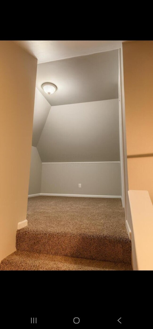 Building Photo - 785 Gilbert St