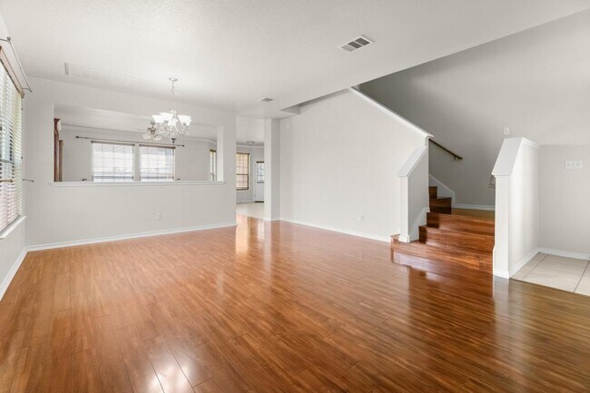 Building Photo - 2802 Scottsdale Dr