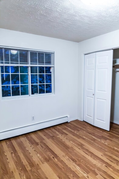 Building Photo - 1805 Dare Ave