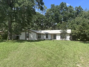 Building Photo - Charming 3-Bedroom Home with Bonus Room on Spacious Lot – Lake City