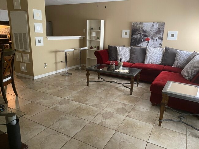 Building Photo - 4748 Walden Cir