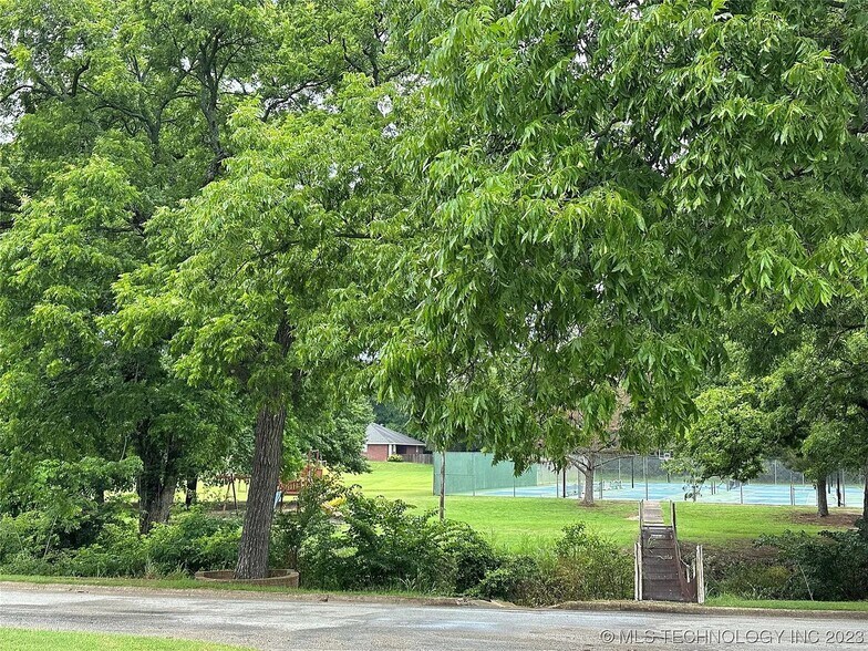 Building Photo - 123 Falconhead Dr