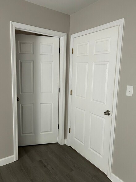 Building Photo - 224 State Rd S-42-941