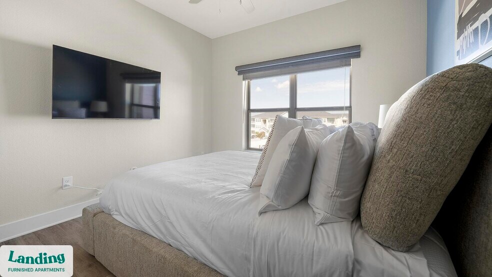 Primary Photo - 2115 Windsor Blvd