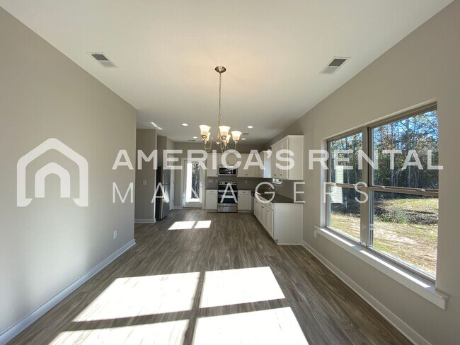 Building Photo - Home for Rent in Lincoln, AL!