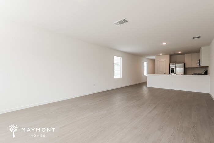 Building Photo - 2408 Shady Grv