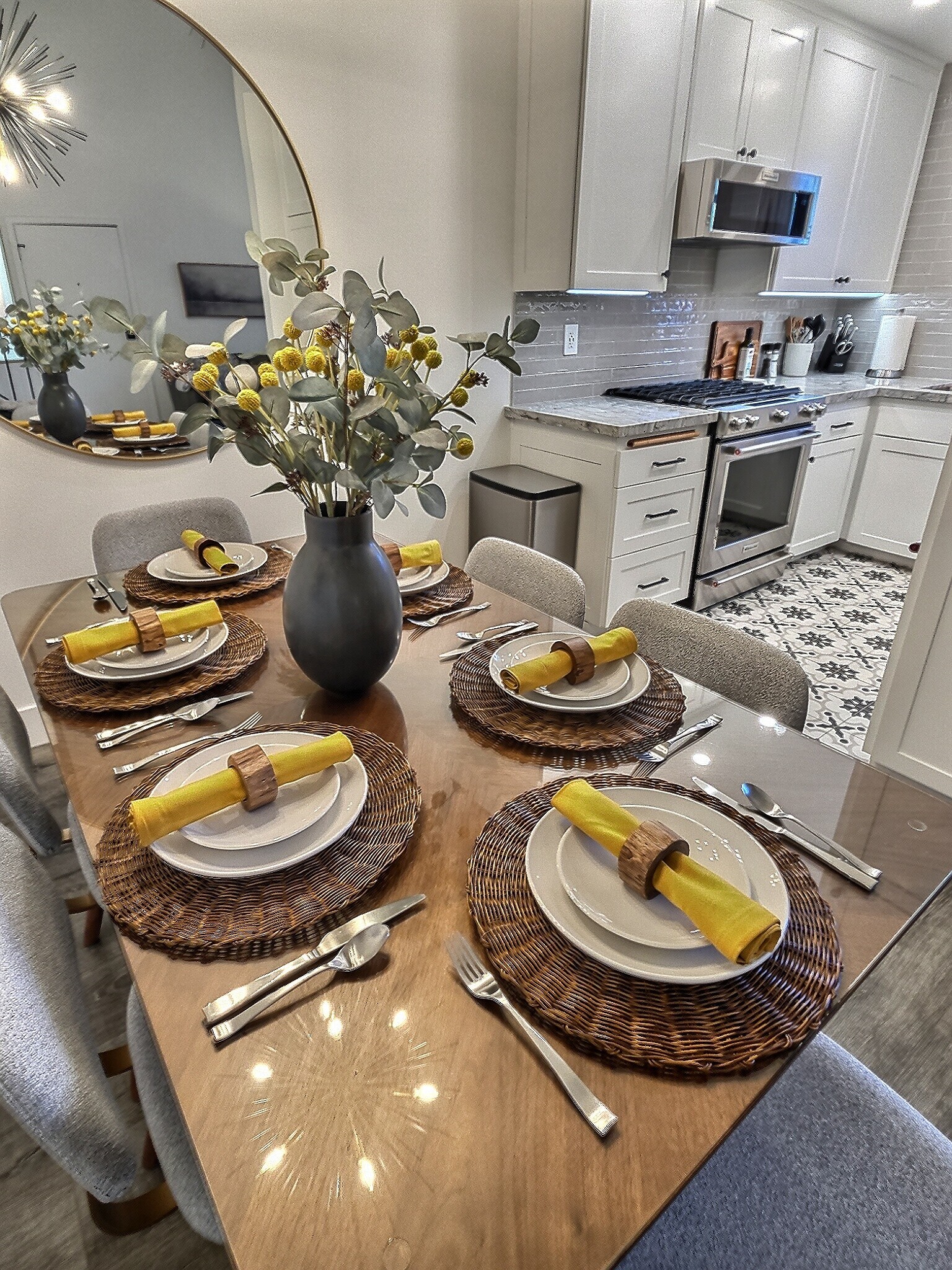 Dining area - 28021 Sarabande Ln