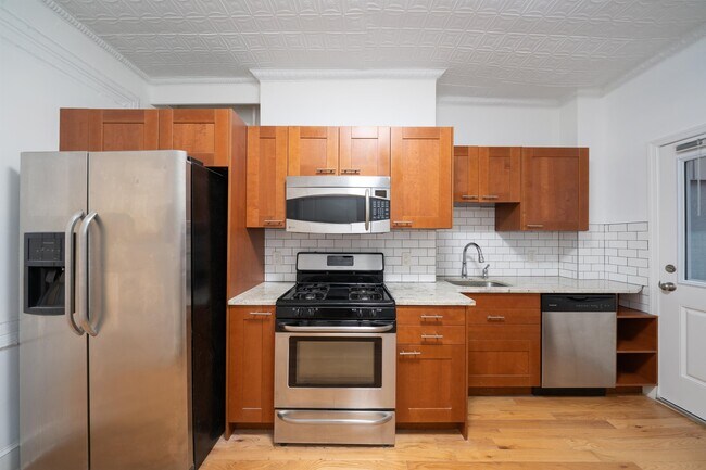 Primary Photo - 502 2nd St