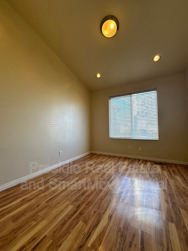 Building Photo - 5325 Scenic Ridge Cir