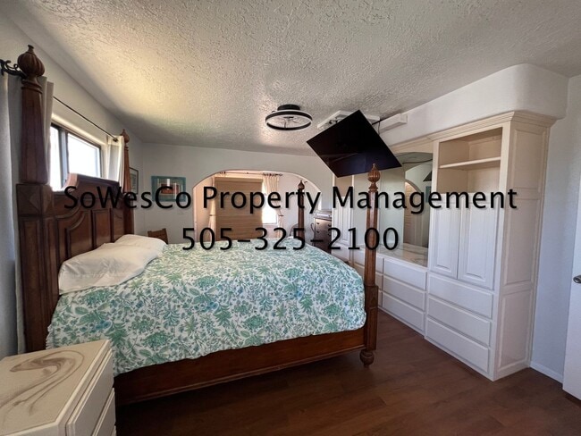 Building Photo - FULLY FURNISHED 4 Bedroom 2 Bath with Breathtaking Views