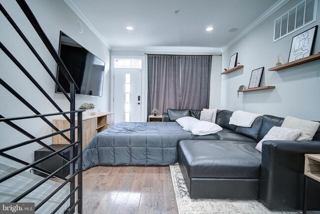 Building Photo - 1513 S Lambert St