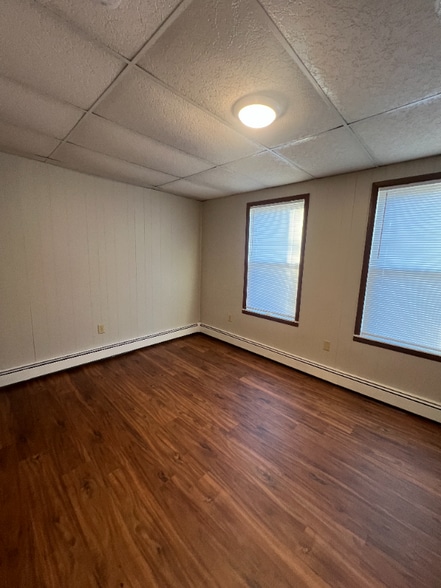 Building Photo - 128-130 Barney St