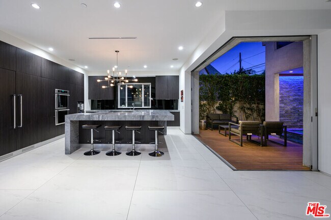 Building Photo - 6660 Colgate Ave