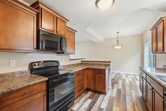 Building Photo - 1694 Burr Dr