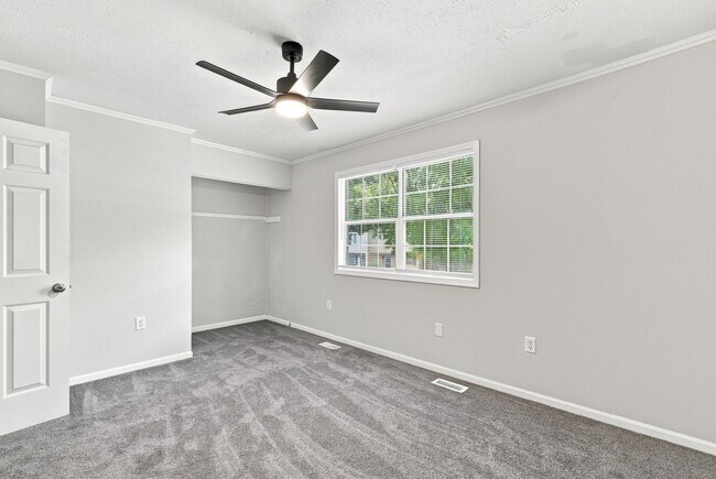 Building Photo - 13 Betty Lee Pl